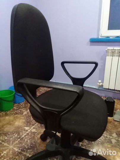 Компьютерное кресло