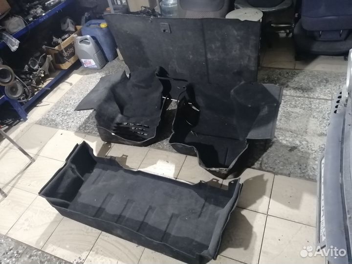 Обшивка багажника Mercedes w210