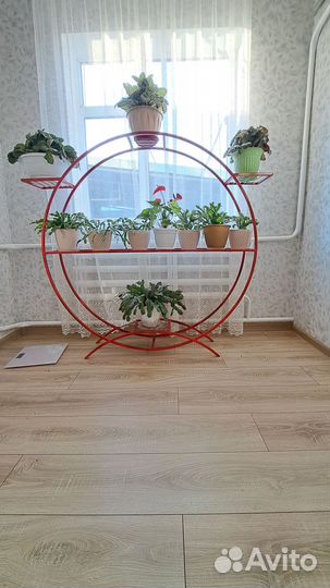 Подставка для цветов напольная металлическая