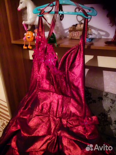 Вечернее платье