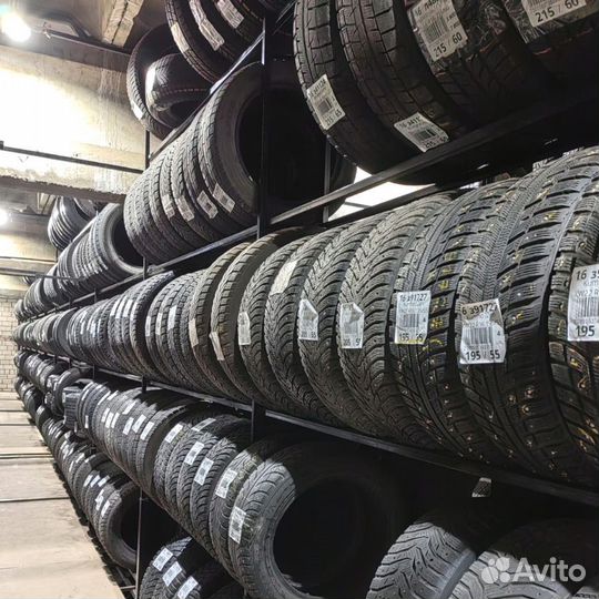 Nokian Tyres Hakkapeliitta R2 215/65 R16 97L