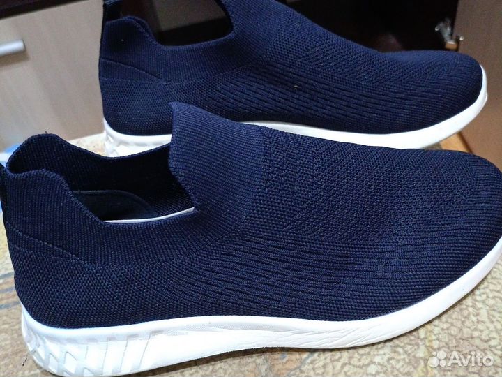 Слипоны 40. Микаса