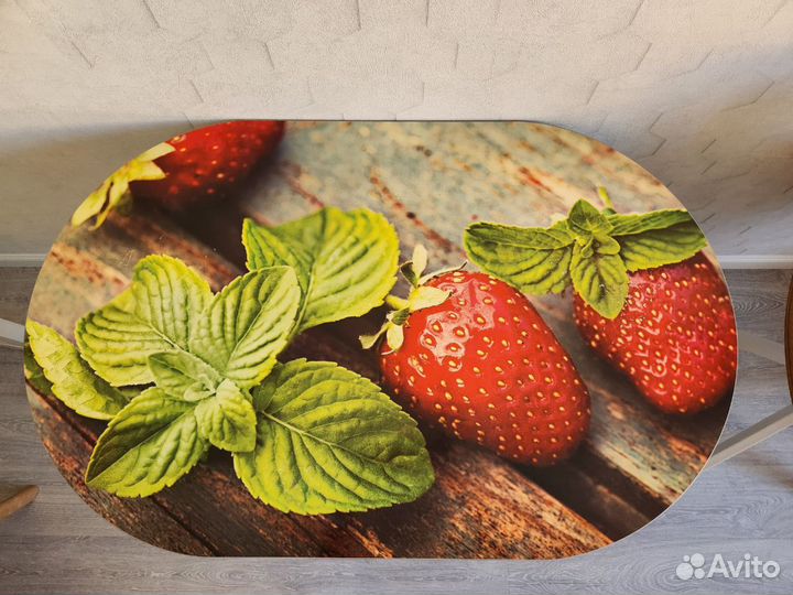 Кухонный стол