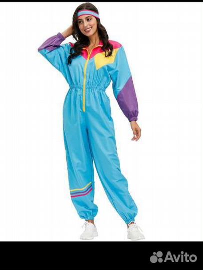 Спортивный женский костюм в стиле 80х