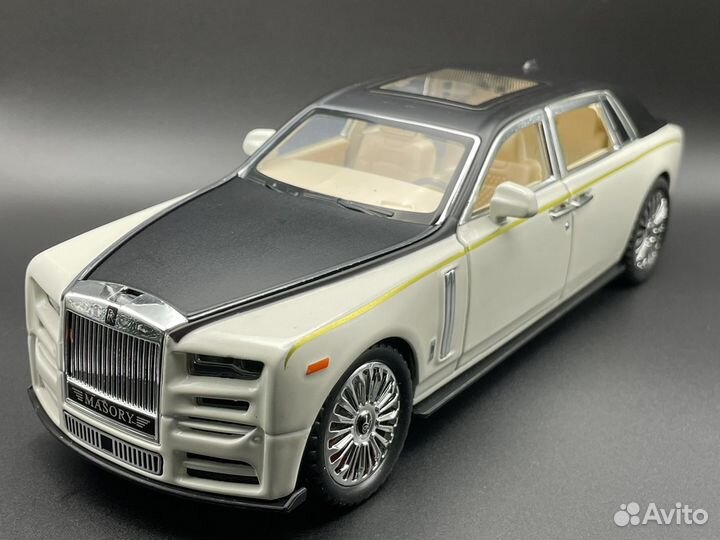 Модель автомобиля Rolls-royce Phantom металл