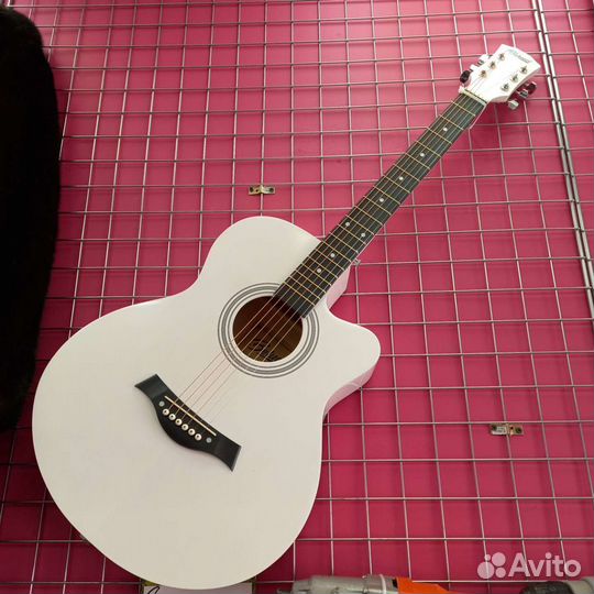 Акустическая гитара Belucci