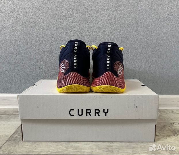 Кроссовки Under Armour Curry Hovr Splash