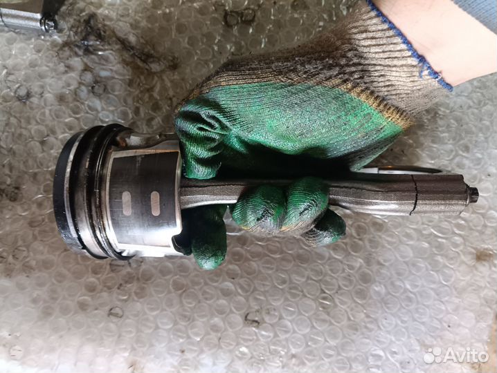 Поршень шатун 1.6 HDi TDCi 8V Ford Peugeot Citroen