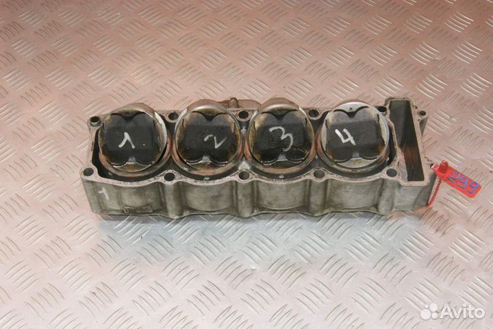 Блок цилиндров с поршнями Kawasaki ZXR750-2