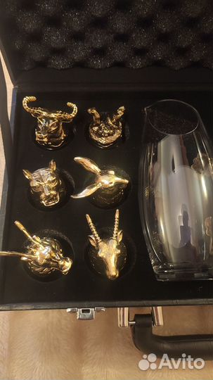 Набор рюмок-перевертышей +графин в кейсе золото