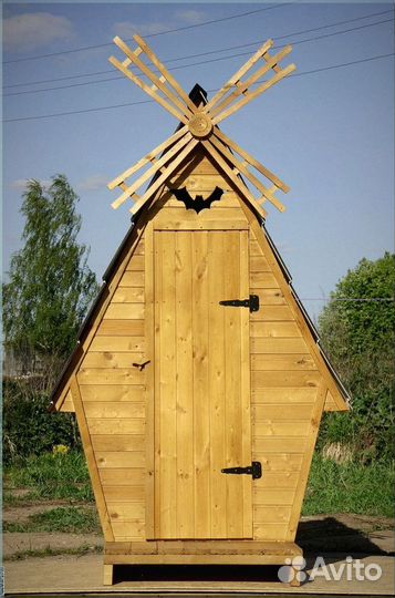 Дачный туалет деревянный CUF