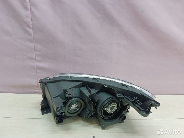Фара правая Toyota RAV4 3 са30 2006-2012
