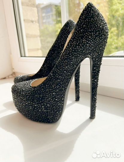 Туфли женские