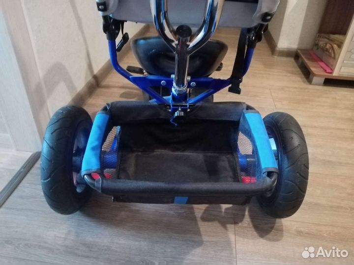 Трехколесный детский велосипед коляска