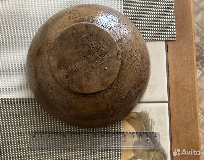 Тарелка с узором керамика