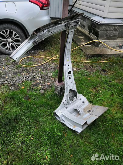 Стойка кузова, средняя, правая тойота калдина2000г