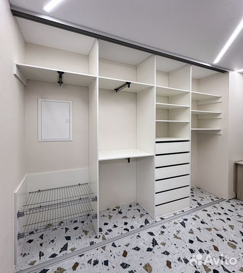 J8N6P6 Шкаф купе