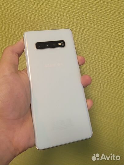 Samsung Galaxy S10+, 8/128 ГБ