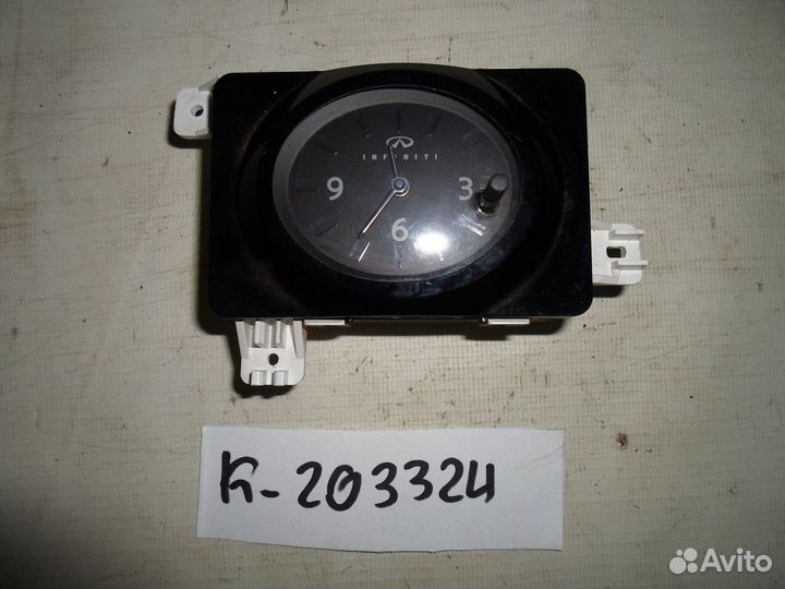 Часы (Infiniti QX56)