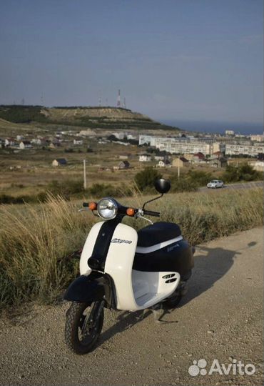 Стильный ретро-скутер Honda Giorno AF24