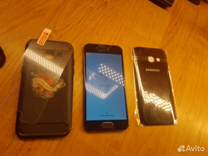 Телефон Samsung galaxy a3 2017