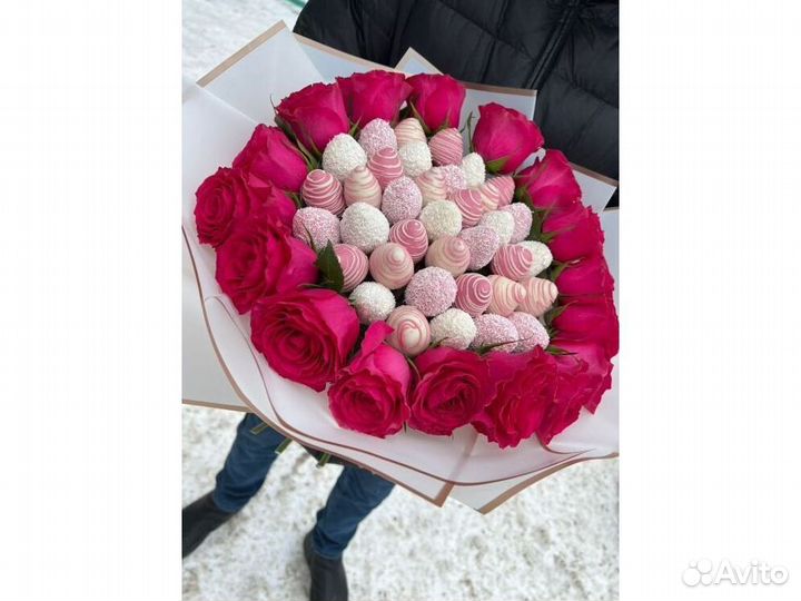 Клубника в шоколаде букеты KLK-1354