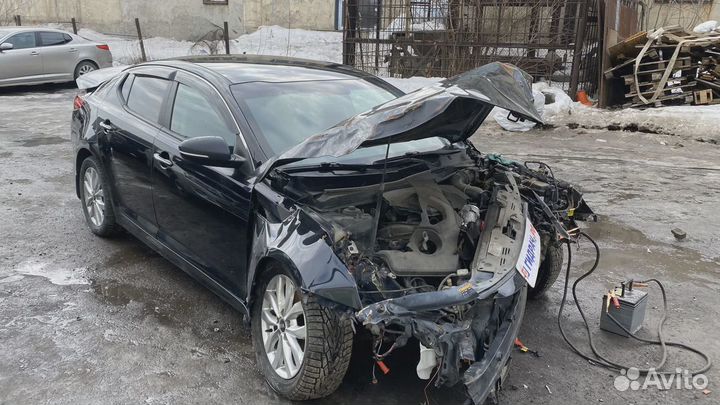 Стекло двери задней правой Kia Optima (TF) 83421-2