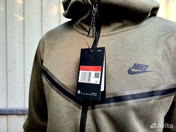 Спортивные костюмы Nike Tech Fleece