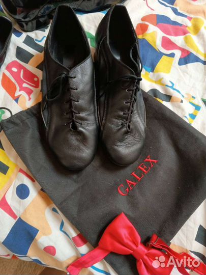 Фрак, рубашки, туфли для бальных танцев