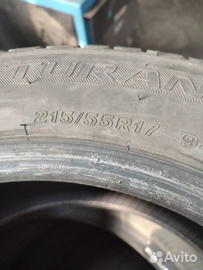 Bridgestone Turanza T001 215/55 R17