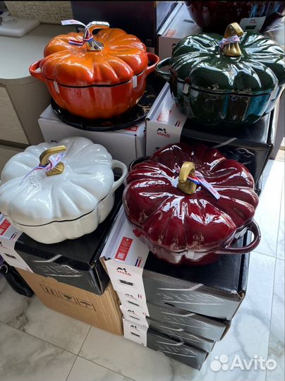 Кастрюля чугунная