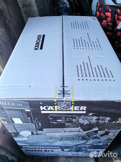 Моющий пылесос Karcher Puzzi 8/1 1.100-240.0