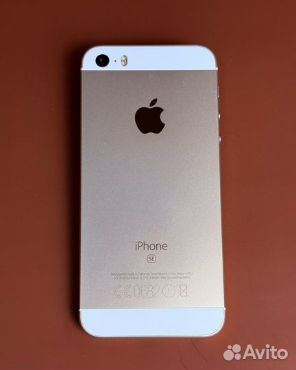 iPhone SE, 16 ГБ
