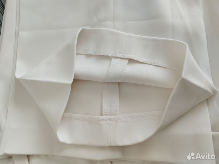 Брюки молочного цвета прямые и 7/8 р 48-50 и 50-52