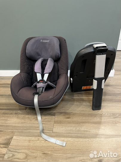 Автомобильное кресло maxi cosi и база family fix