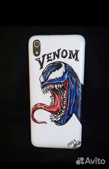 Чехлы на телефон