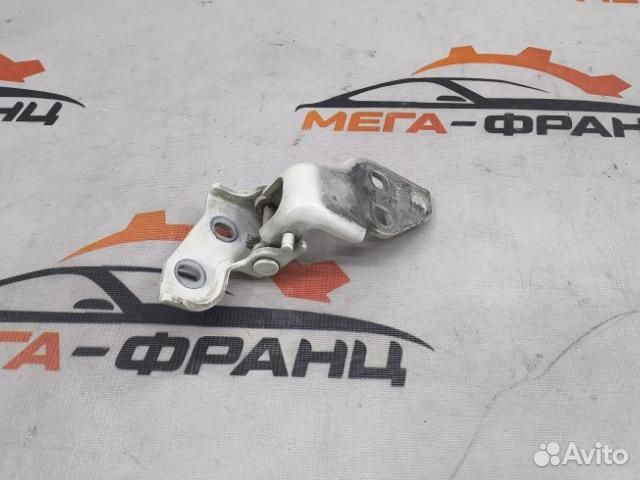 Петля двери передняя правая Peugeot Boxer