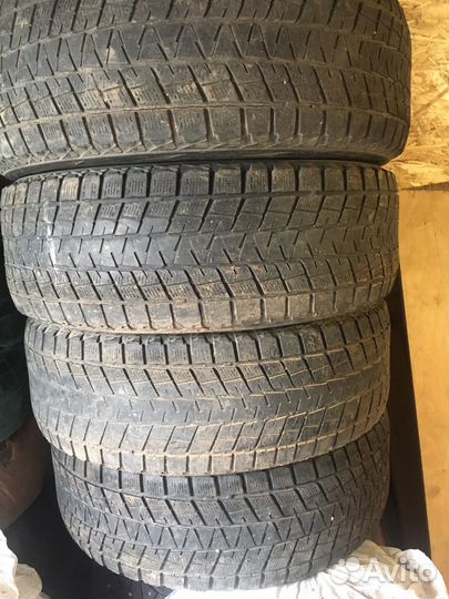 Bridgestone Blizzak DM-V1 245/65 R17 107R