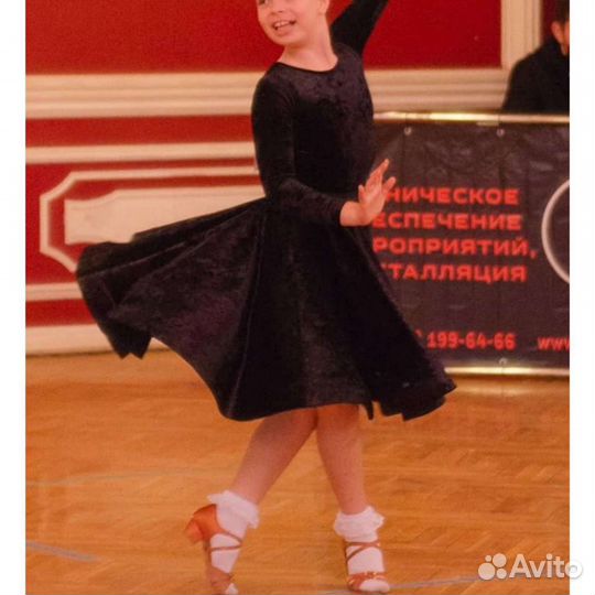 Платье для бальных танцев