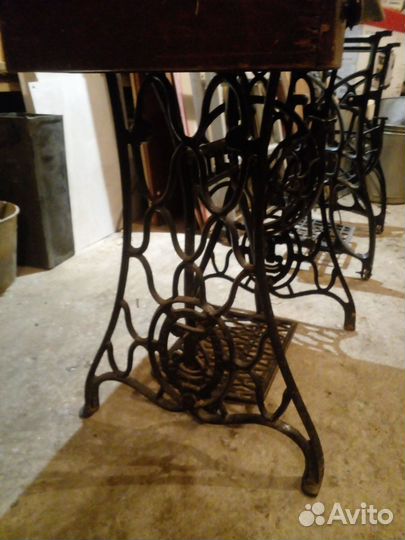 Станина чугунная старинная от швейной машины