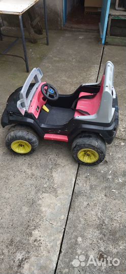 Продам детскую электрическую машинку