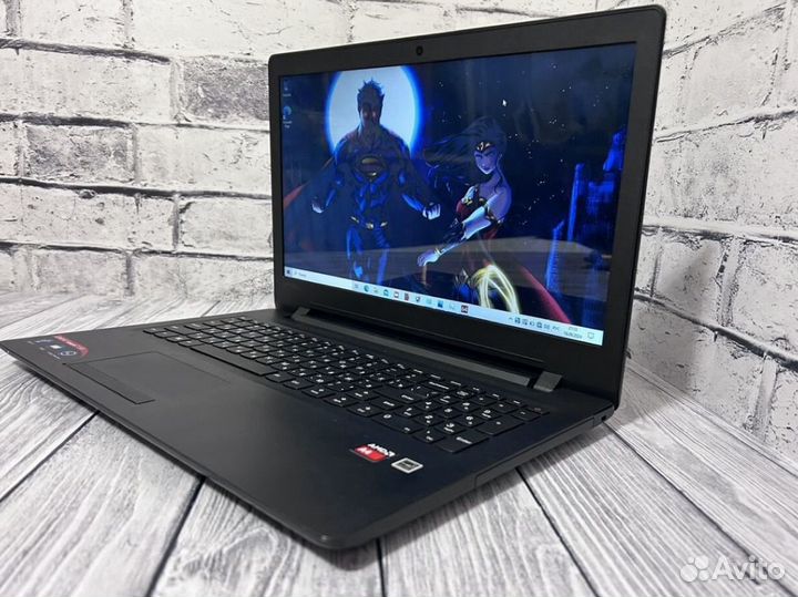 Игровой ноутбук Lenovo 2 видеокарты