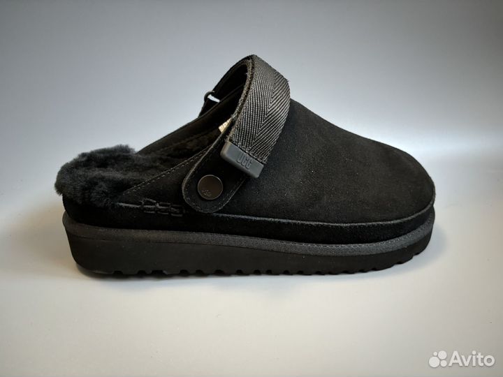 Тапочки женские UGG Goldenstar Clog Black