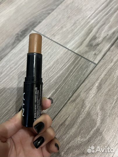 Тональный крем в стике nyx контуринг