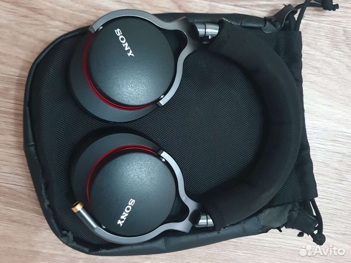 Наушники Sony MDR-1A