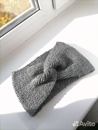 Повязка на голову вязаная