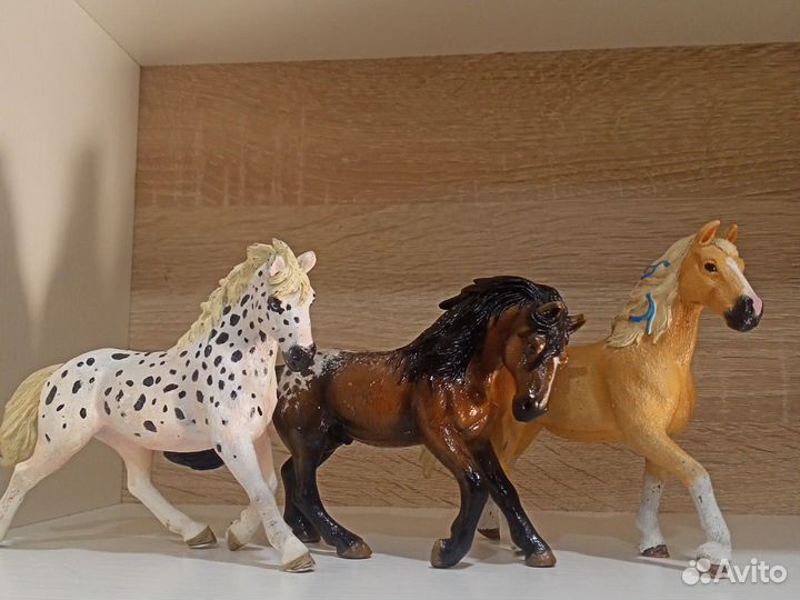 Фигурки лошадей schleich