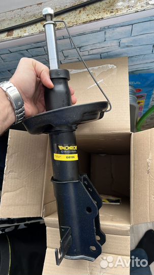 Стойки передние монро опель