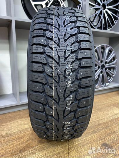 Kumho WinterCraft Ice Wi32 235/55 R19 105T