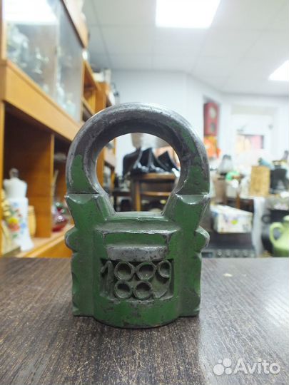 Старинный навесной замок 1889 г. годовик без ключа